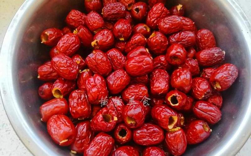 红枣是冷冻还是冷藏(红枣放冰箱变硬了还能吃吗)