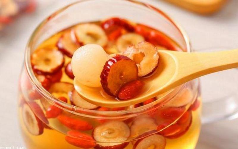红枣是煮水还是泡水好(干红枣能用100度开水泡吗)